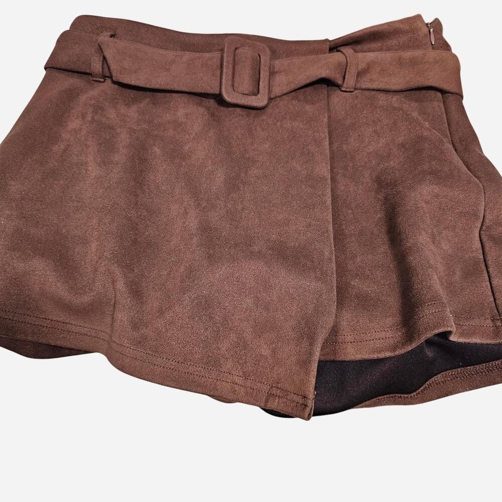 Brown suede skirt with belt